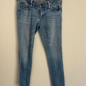 Vintage Bullhead Women's Skinny Jeans in Light Blue